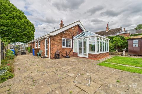 2 bedroom detached bungalow for sale, Hillsdale Road, Burton-on-Trent