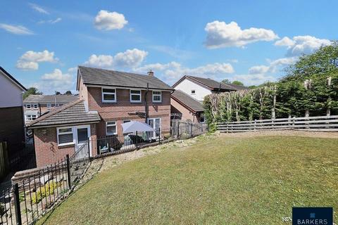 4 bedroom detached house for sale, Greenacres Drive, Birstall