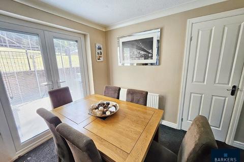 4 bedroom detached house for sale, Greenacres Drive, Birstall