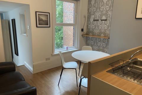 1 bedroom apartment to rent, 43 Waverley Road, Southsea, PO5