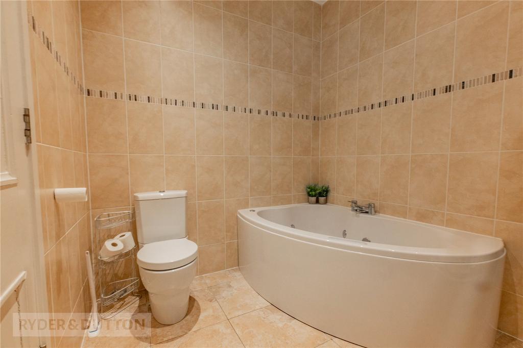 En-Suite Bathroom