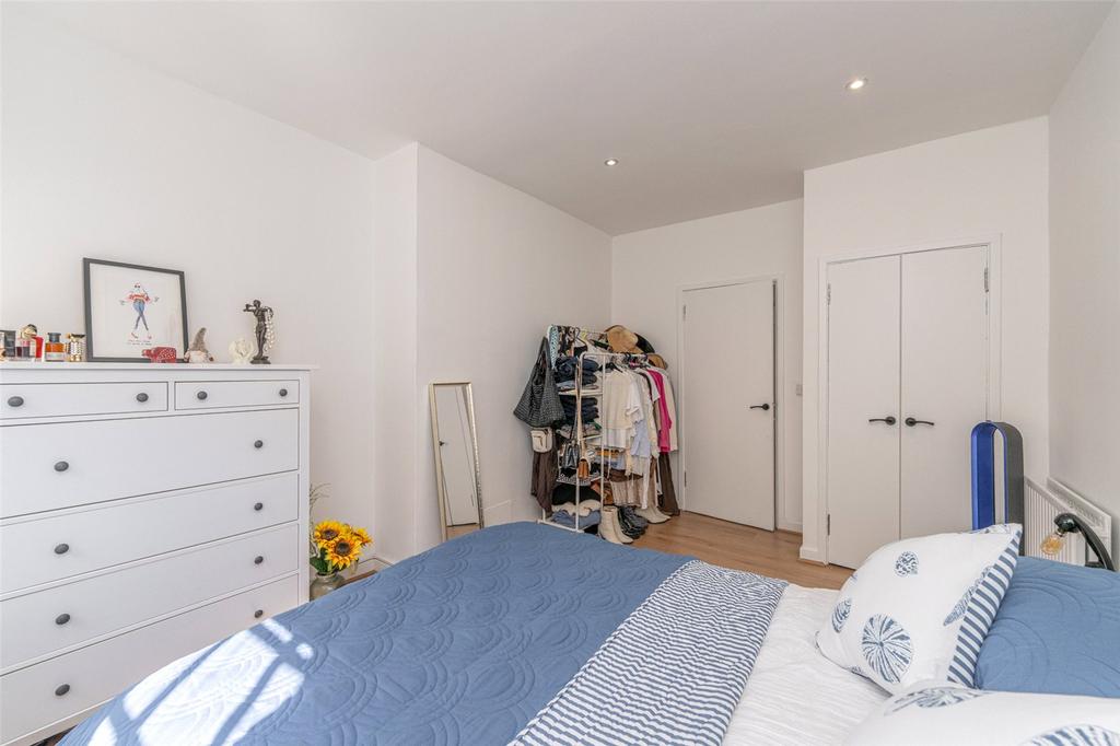 Bedroom 1 Alt