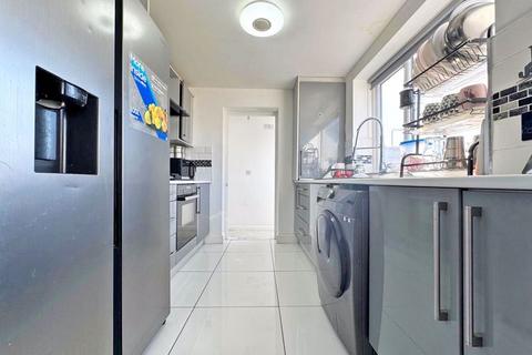 2 Gordon Drive, Tipton, DY4 7LZ