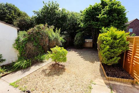 39 Moorfield Road, Backwell, Bristol, BS48 3NX