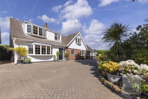 5 bedroom detached house for sale, The Street, Norwich NR8
