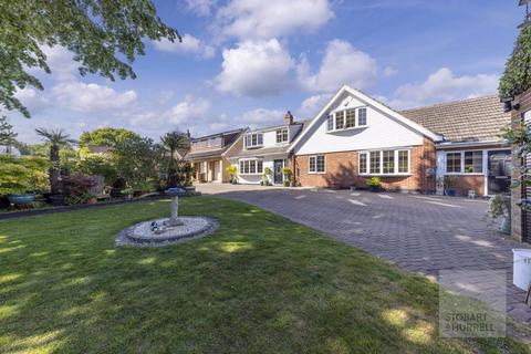 5 bedroom detached house for sale, The Street, Norwich NR8