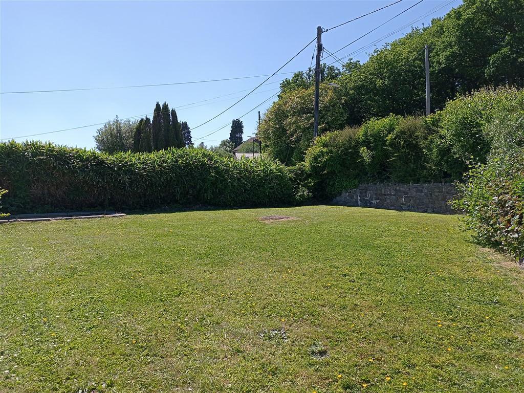 Front Lawned Gardens