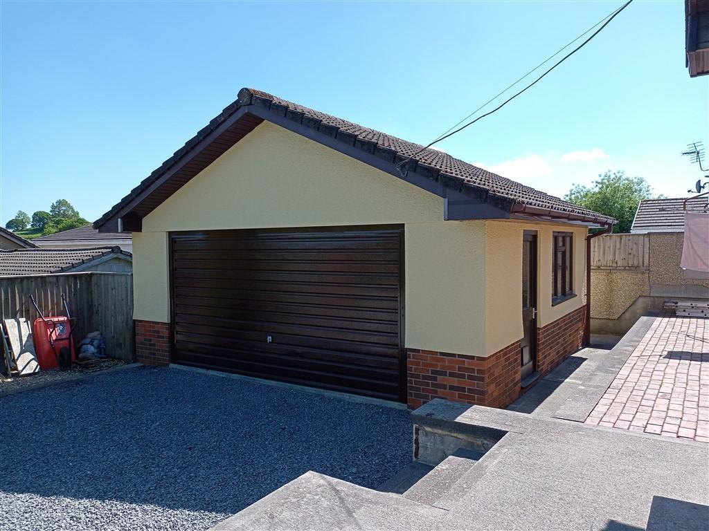 Detached Double Garage