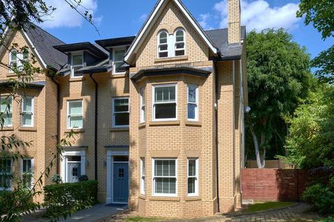 Altrincham WA14