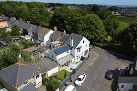 4 bedroom semi-detached house for sale, Cornwall Road, Deal CT14