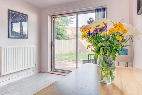 24 Atherstone Close, Redditch, B98 0BD