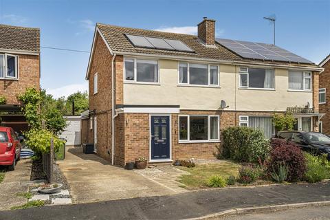 18 Foxs Way, Comberton, Cambridge, CB23 7DL