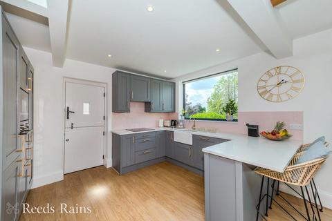 3 bedroom semi-detached house for sale, Rainow Road, Cheshire SK10