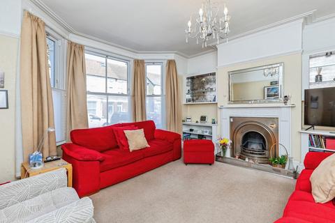 77 Malvern Road, Gillingham, ME7 4BB