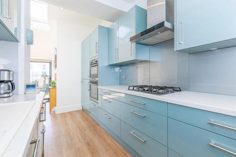 77 Malvern Road, Gillingham, ME7 4BB