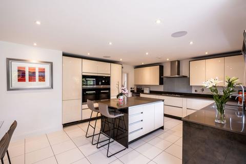 6 Bennett Drive, Sutton Coldfield, B74 4BF