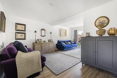 15 Ashmead Drive, Hardwick, Cambridge, CB23 7XT