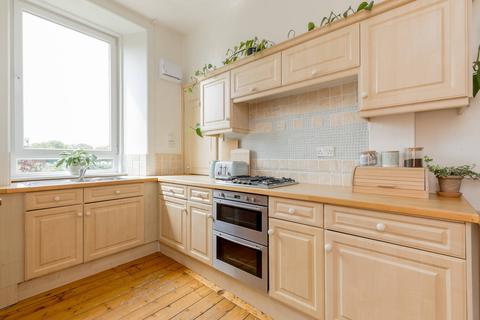 5/4 Connaught Place, Edinburgh, EH6 4QT