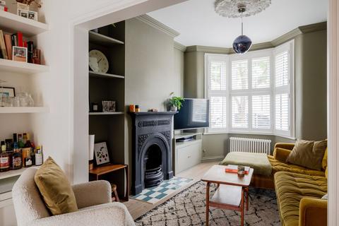 105 Farmer Road, London, E10 5DJ