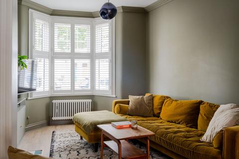 105 Farmer Road, London, E10 5DJ