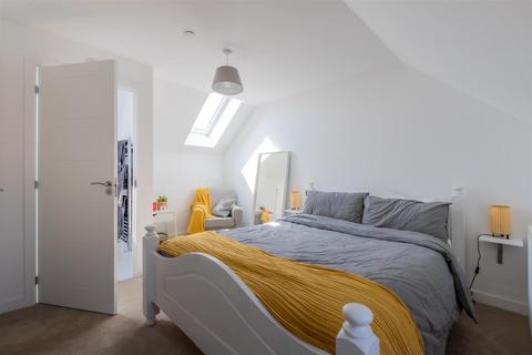 undefined, Clos Gwrgi, Cardiff CF23