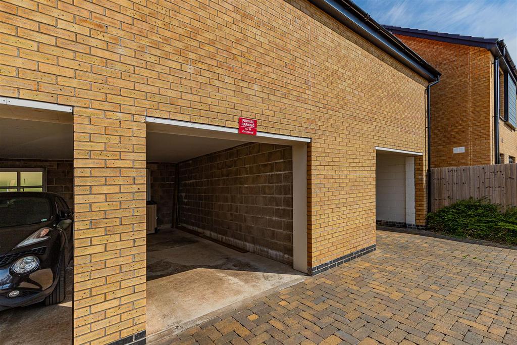 Clos Gwrgi 34-43.jpg