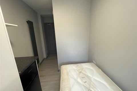 1 bedroom in a house share to rent, Thirlmere Avenue, Tilehurst, Reading, RG30