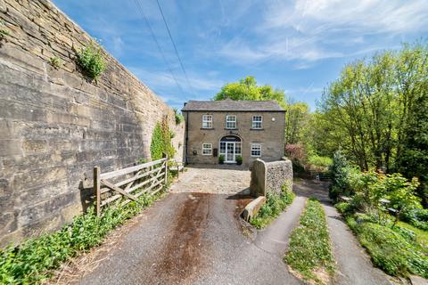 3 bedroom semi-detached house for sale, North Road, Kirkburton, HD8