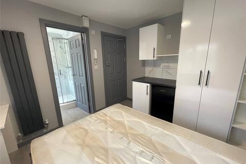 1 bedroom in a house share to rent, Thirlmere Avenue, Tilehurst, Reading, RG30