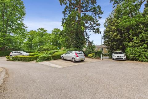 undefined, Belworth Drive, Cheltenham, Gloucestershire, GL51
