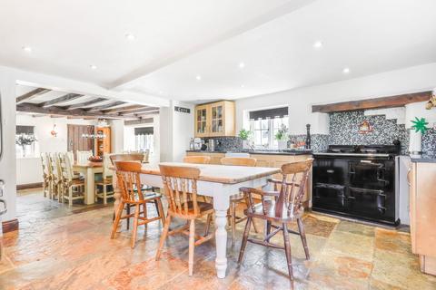 5 bedroom detached house for sale, Fosse Way, Leamington Spa CV33