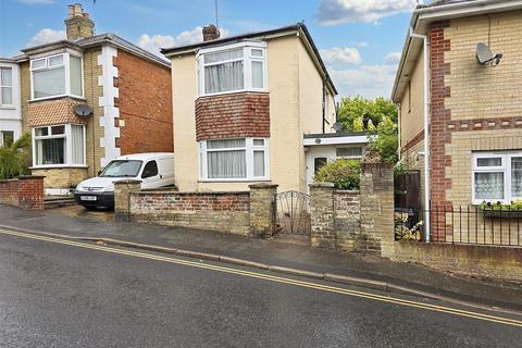 Park Road, Ryde, PO33 2BG