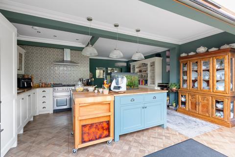 undefined, Lawford Road, Chiswick W4