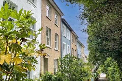 3 Cornwall Terrace, Penzance, TR18 4HN