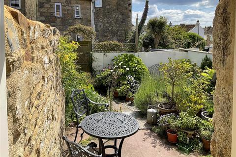 3 Cornwall Terrace, Penzance, TR18 4HN