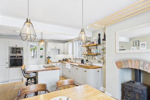 16 Firthland Road, Pickering, YO18 8BZ