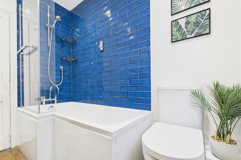 16 Firthland Road, Pickering, YO18 8BZ