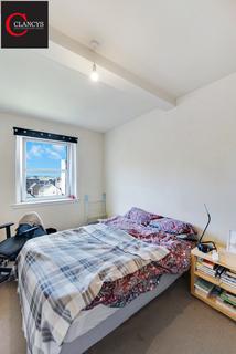 8/6 Dewar Place, Edinburgh, EH3 8ED
