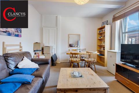 8/6 Dewar Place, Edinburgh, EH3 8ED