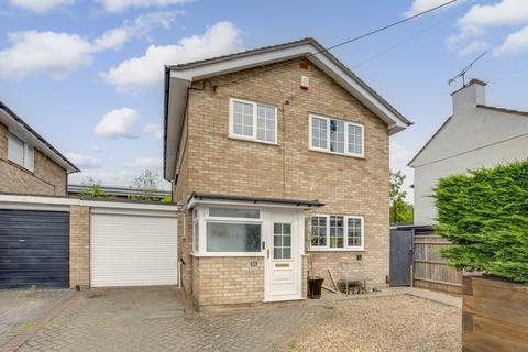 3 bedroom detached house for sale, Pineapple Road, Amersham