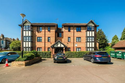 93 Chamberlain Place, London, E17 6AZ
