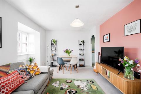 93 Chamberlain Place, London, E17 6AZ