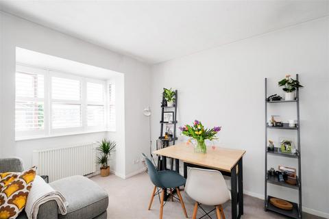 93 Chamberlain Place, London, E17 6AZ