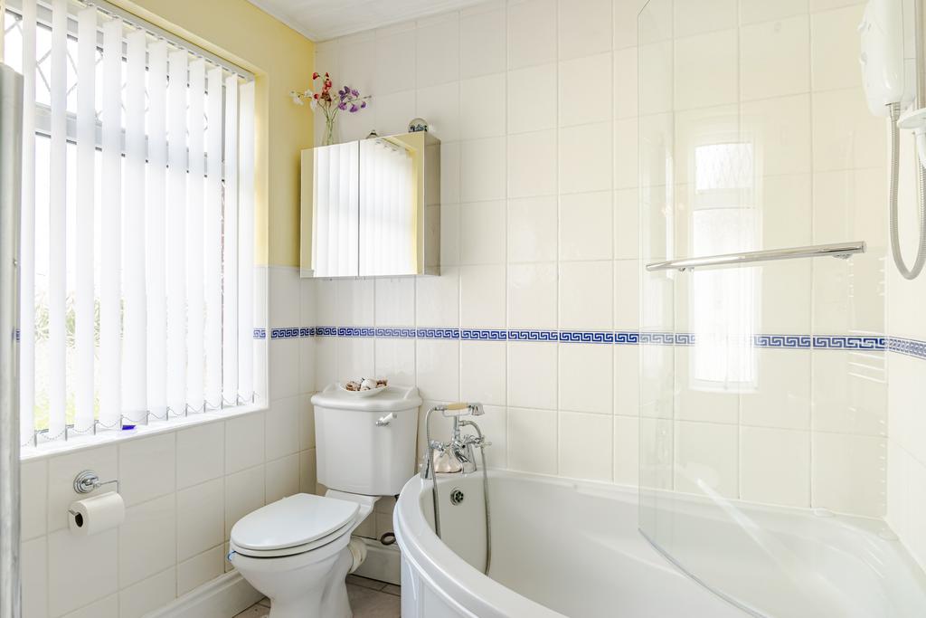 Bathroom1
