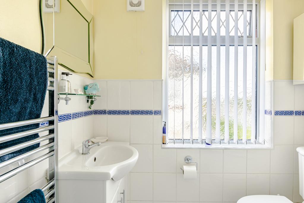 Bathroom2