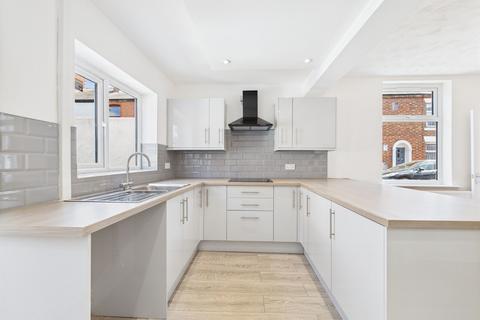 2 bedroom end of terrace house for sale, Sibell Street, Chester, CH1