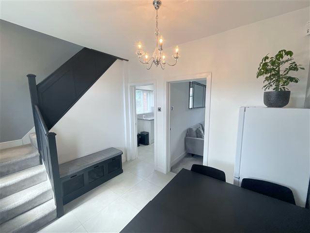 Hallway/dining area