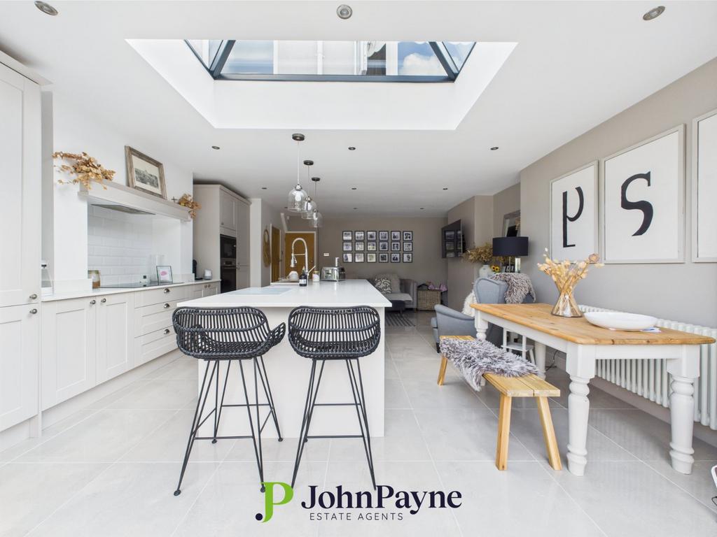 Kitchen/Living Area