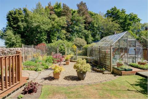 4 bedroom detached house for sale, Castle Court, Castleside, Consett, DH8