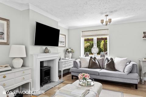 37 Heathgate, Hertford Heath, Hertford, SG13 7PL
